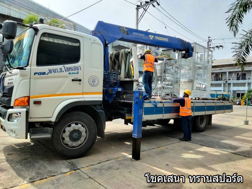 รับขนสินค้างานไทยแสตนเลย์ บางพูนส่งบริษัทลูกค้าที่ปทุมธานี (พฤศจิกายน 2565)